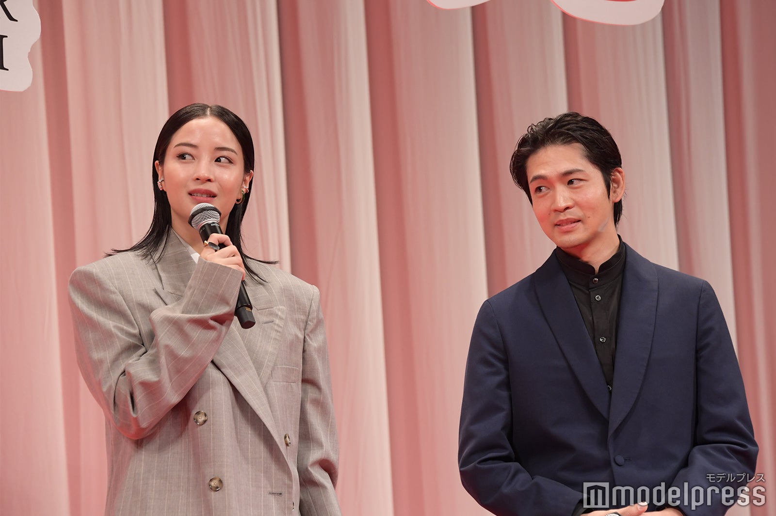 広瀬すず、松下洸平（C）モデルプレス