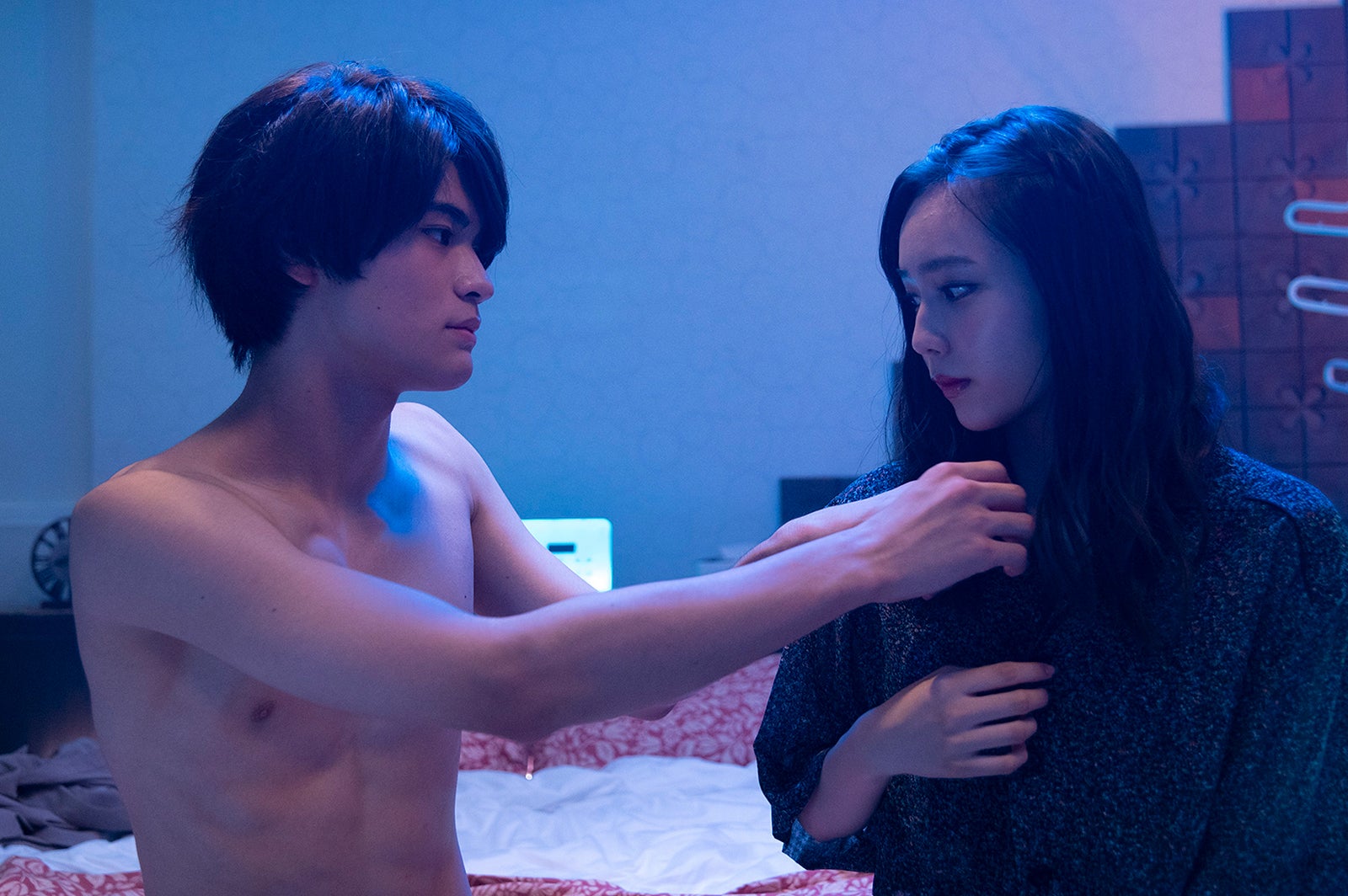 石川雷蔵、秋田汐梨／「17.3 about a sex」第6話（C）AbemaTV, Inc.