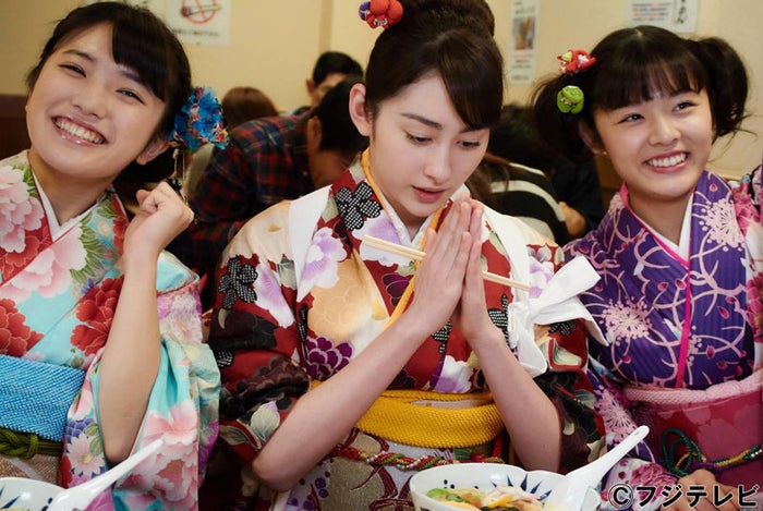 早見あかりvs成田凌 ラーメン大好き小泉さん 新春spでラーメンバトルが勃発 モデルプレス 早見あかりvs成田凌 ラーメン大好き小泉さん 新春spでラーメンバトルが勃発 モデルプレス