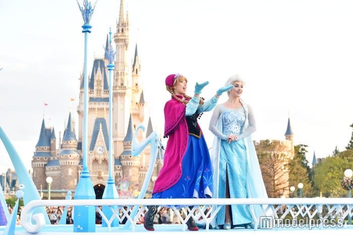 アナ、エルサ/「ディズニー・クリスマス・ストーリーズ」/東京ディズニーランド(C)モデルプレス(C)Disney