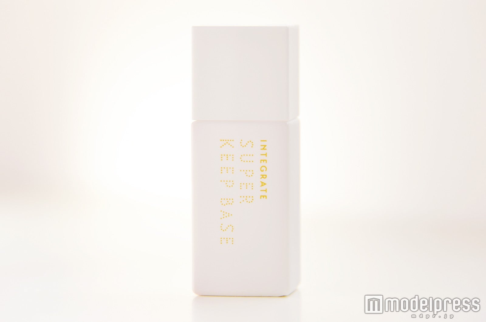 肌を整えて化粧持ちもUP「スーパーキープベース」（C）モデルプレス