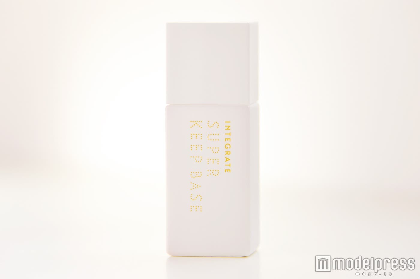 肌を整えて化粧持ちもUP「スーパーキープベース」(C)モデルプレス