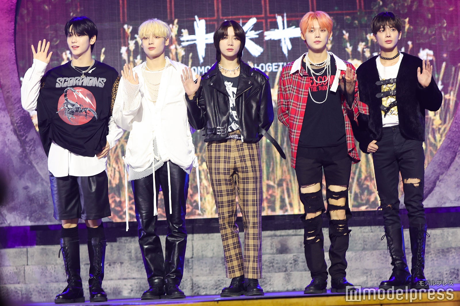 （左から）SOOBIN、HUENINGKAI、BEOMGYU、YEONJUN、TAEHYUN（C）モデルプレス