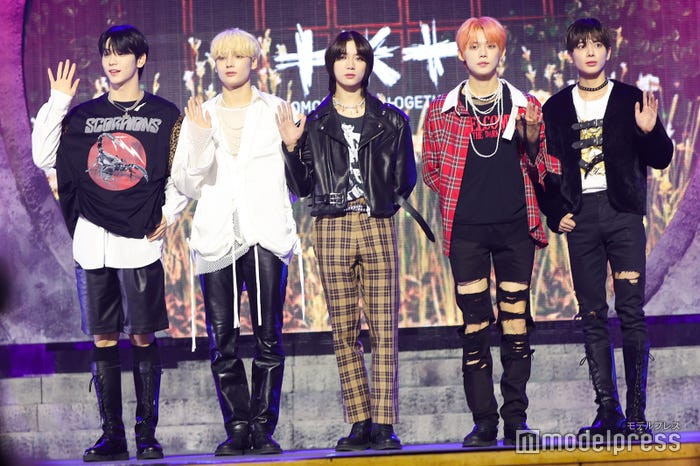 (左から)SOOBIN、HUENINGKAI、BEOMGYU、YEONJUN、TAEHYUN(C)モデルプレス