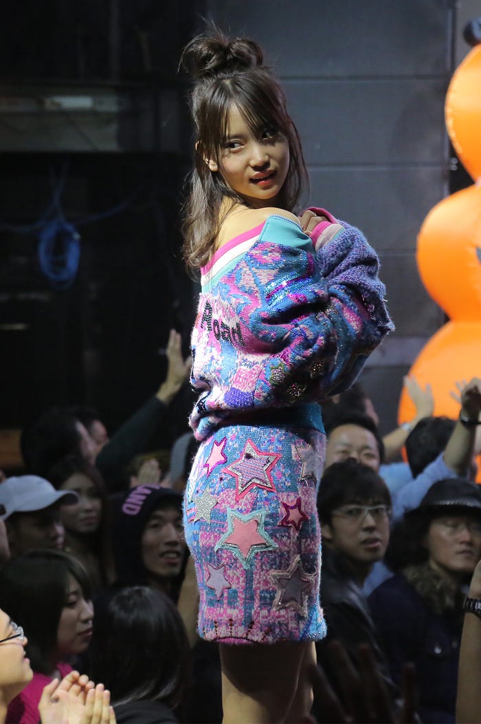 永尾まりや(C)Tokyo Street Collection/撮影協力:千株式会社