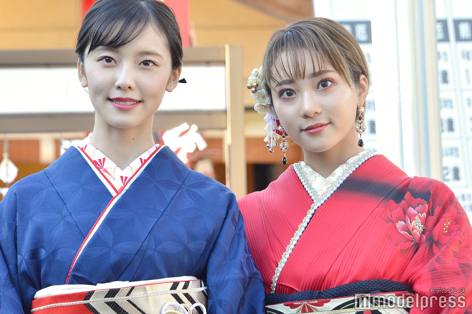 （左から）加藤小夏、安田愛里（C）モデルプレス