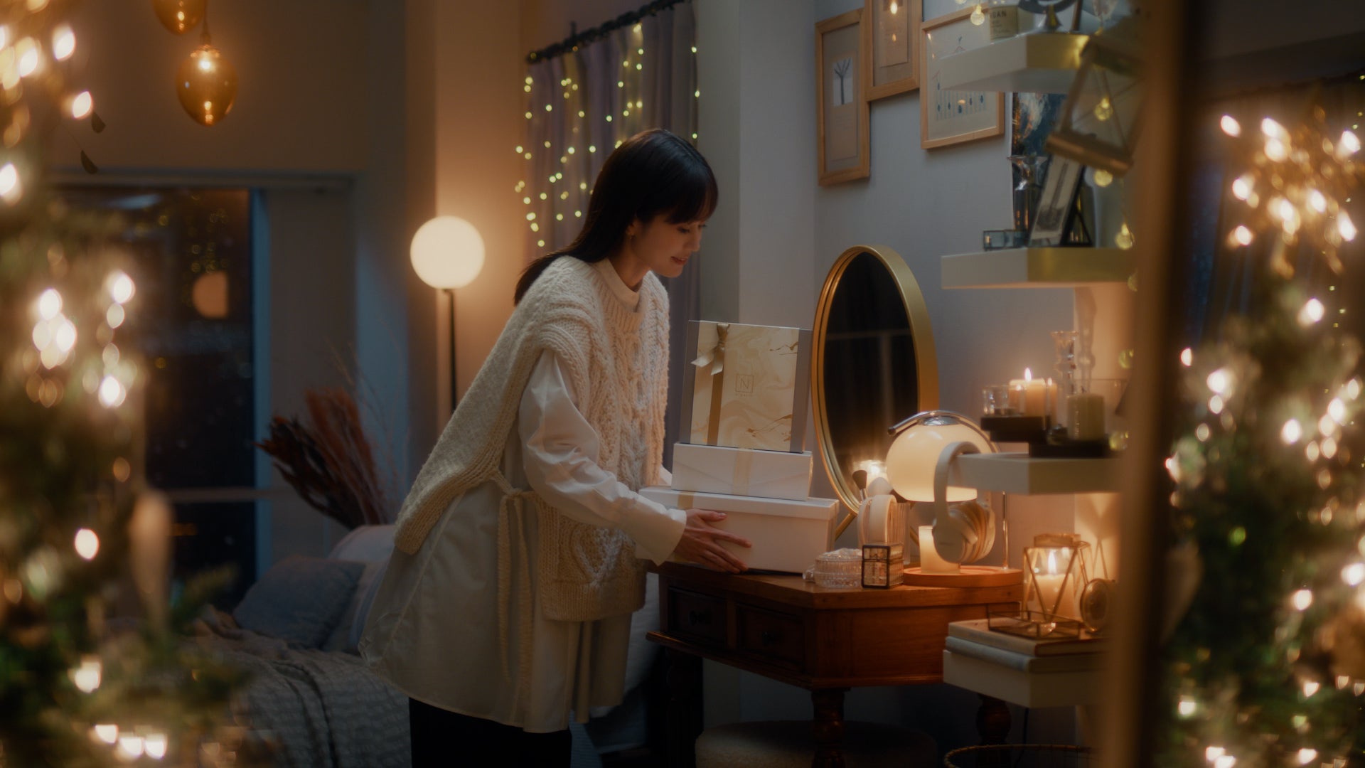 前田敦子／新WEB CM「一年間頑張った肌と私にご褒美を」篇CMカット（提供写真）