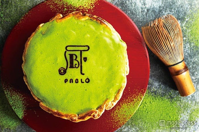「PABLO」の期間限定新メニュー「焼きたて宇治抹茶チーズタルト」1,080円(税抜)