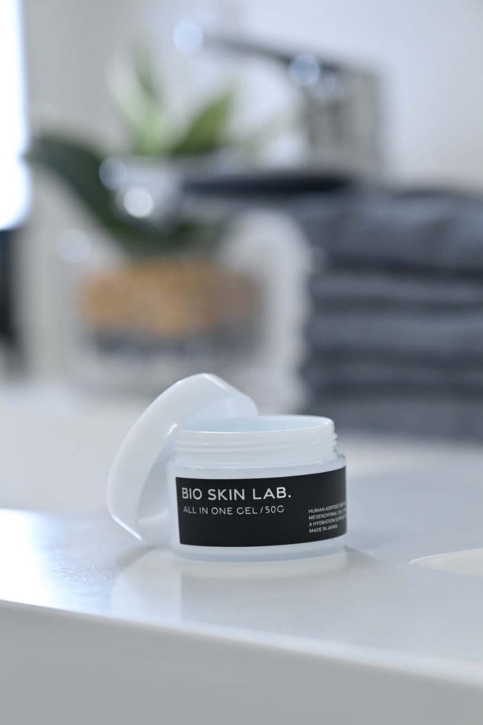 朝倉未来スキンケアブランド商品(提供写真)