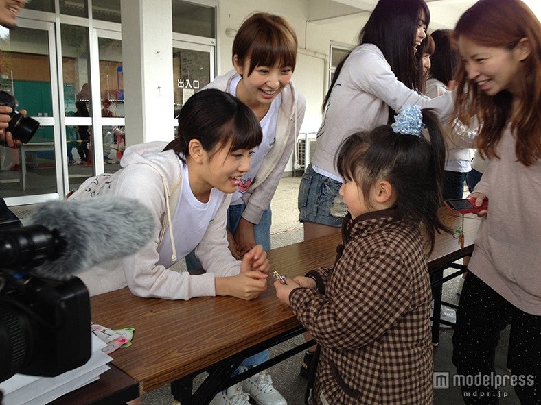 「『誰かのために』プロジェクト」／2012年（C）AKS