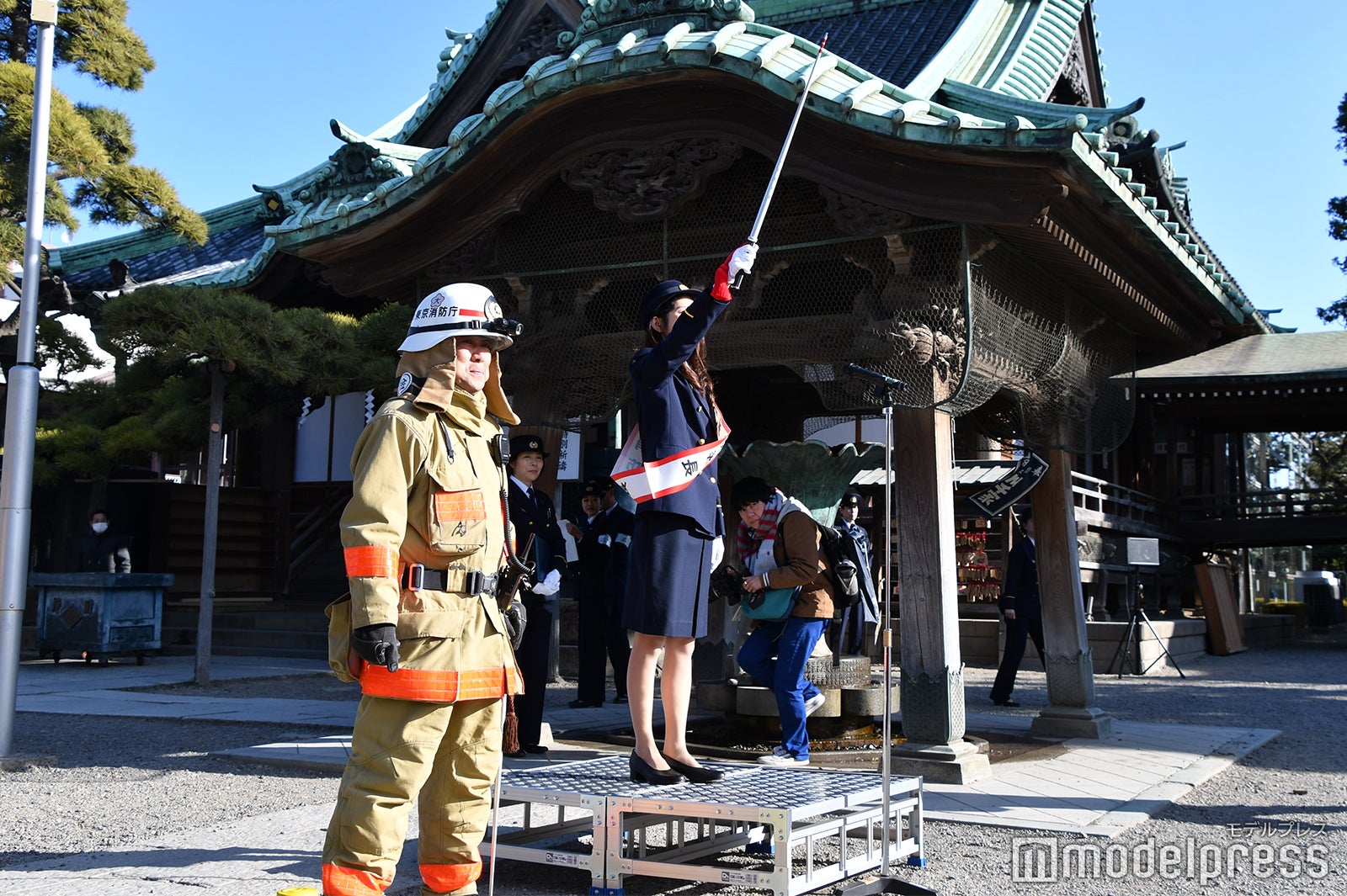 小室安未／消防演習の様子（C）モデルプレス