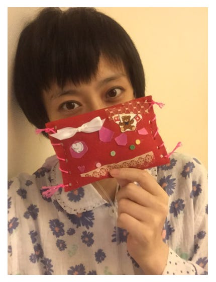 子供からの手作りプレゼントが届いたことを報告した小林麻央/小林麻央オフィシャルブログ(Ameba)より