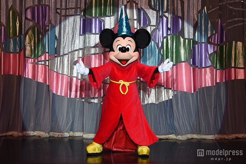 魔法使いの弟子のミッキー登場