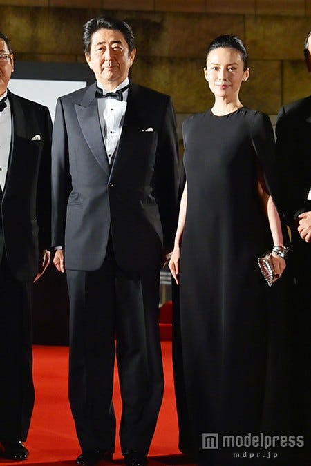 安倍晋三内閣総理大臣、中谷美紀