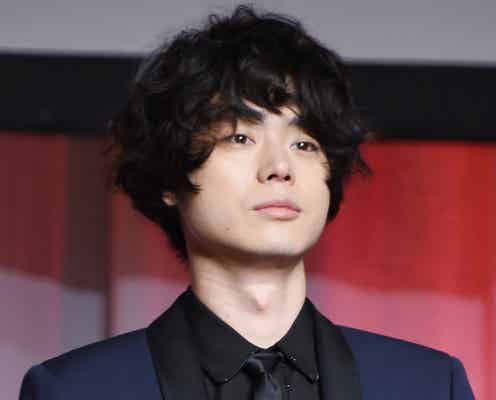 菅田将暉、豪快な「メリークリスマス」が話題「さすが」「私も欲しい」の声殺到