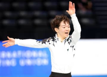 日本は2位で最終日へ 鍵山優真が男子SP1位、“うたまさ”はフリー5位 首位米国と5点差 ペアりくりゅう＆男子フリー佐藤、女子フリー坂本で逆転金メダル狙う【フィギュア団体戦】