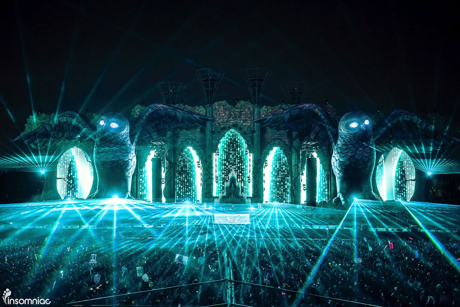 最も大きな盛り上がりを見せるメインステージ（Photo Credit by INSOMNIAC HOLDINGS, LLC）