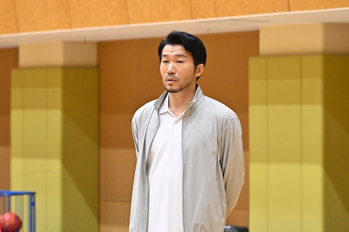 高橋努「キャスター」（C）TBS