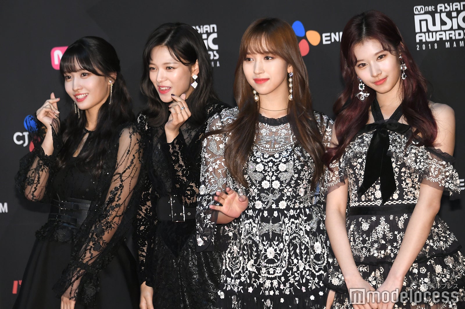 TWICE （C）モデルプレス