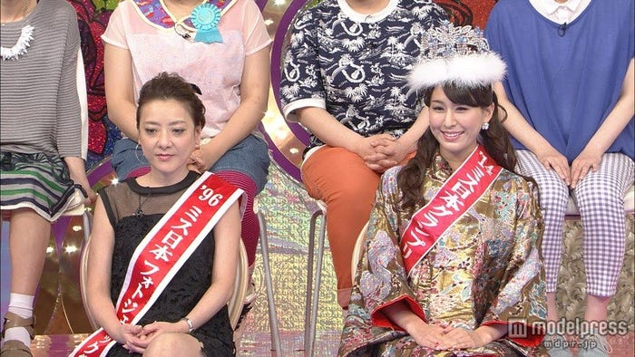 「私の何がイケないの?」(左より)西川史子、2014年度ミス日本の沼田萌花さん