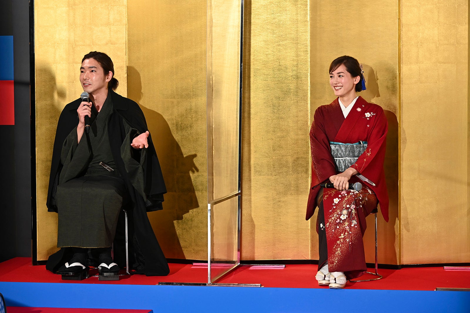 柄本佑、綾瀬はるか（C）TBS