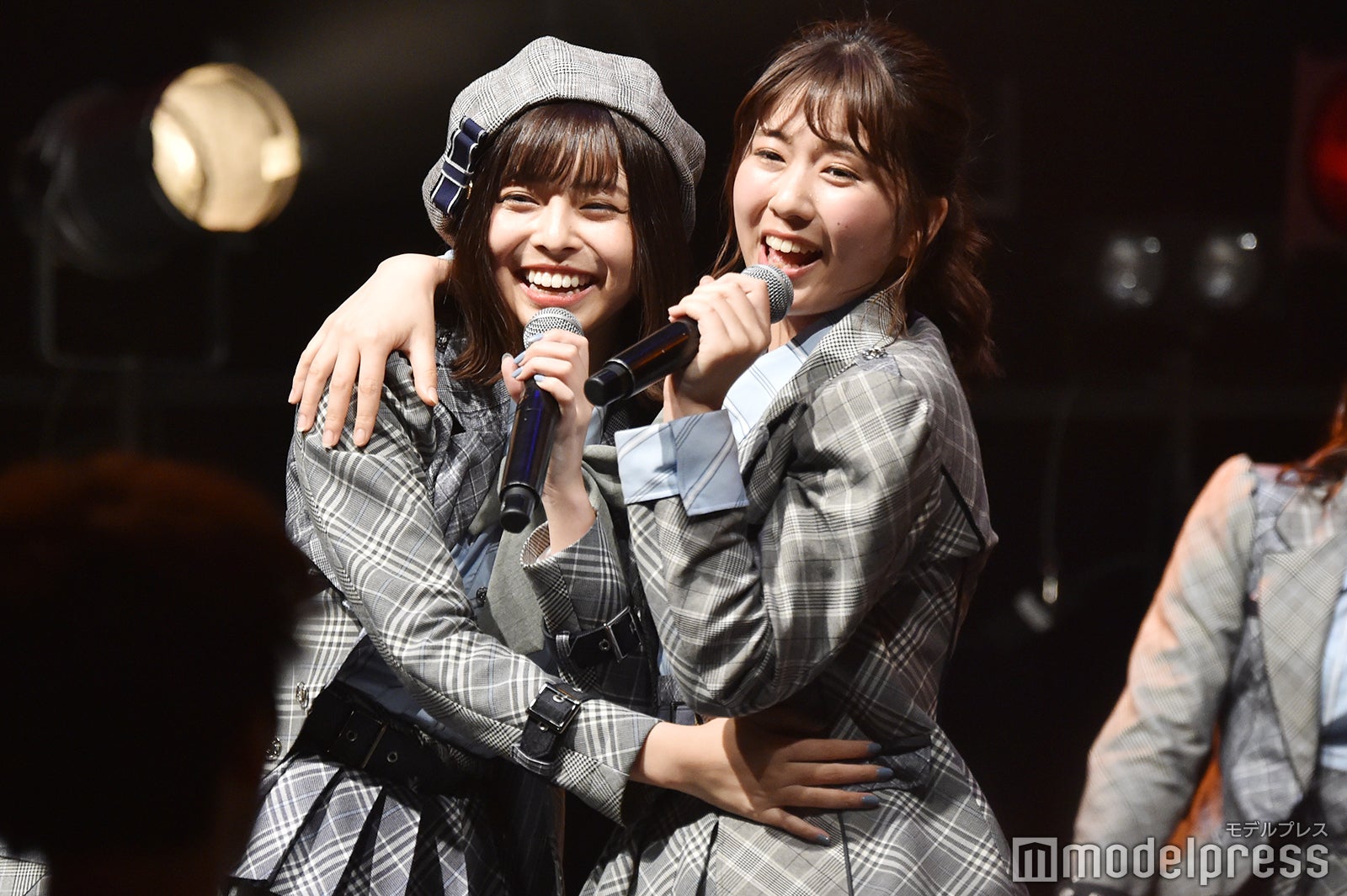 人見古都音、清水麻璃亜 （C）モデルプレス