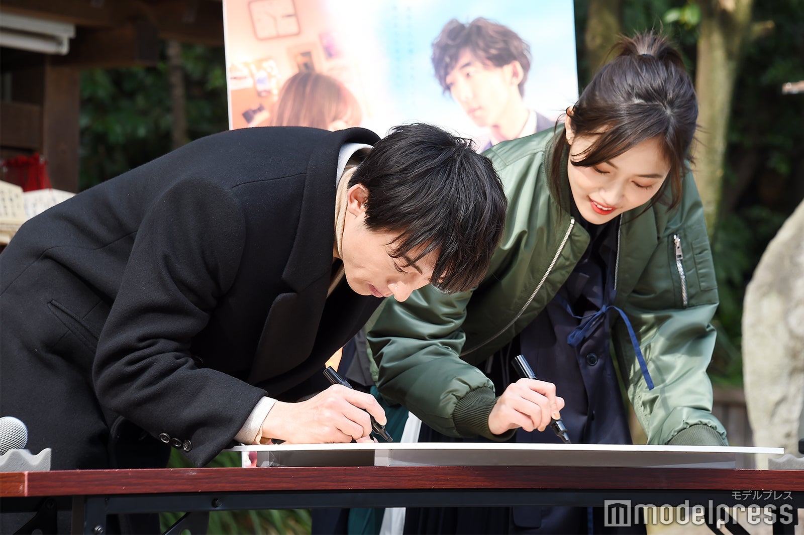高橋一生、川口春奈 （C）モデルプレス