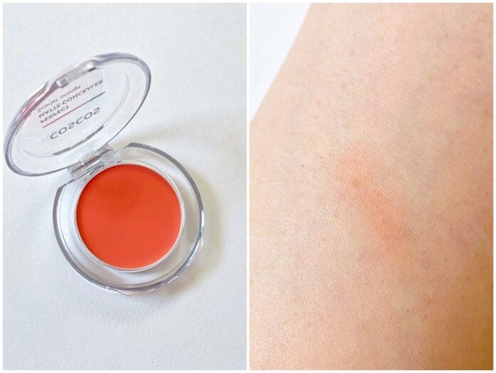 青クマを隠すのに効果的なオレンジはチークやリップにも