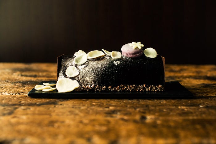 漆黒のブッシュ・ド・ノエル 「ノエル・ショコラ」5,500円(税抜き)