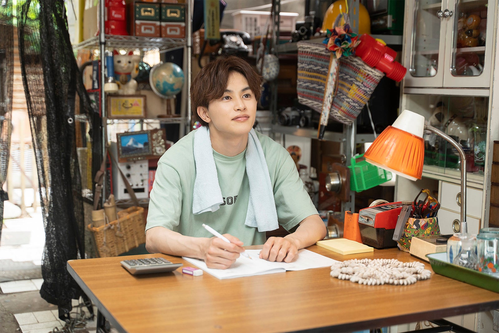 みなと商事コインランドリー2 第1話>シン(西垣匠)、湊(草川 みなと商事コインランドリー2 第1話>シン(西垣匠)、湊(草川