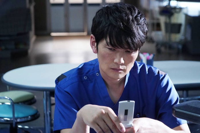 丸山智己/「ラジエーションハウス~放射線科の診断レポート~」第5話より(C)フジテレビ