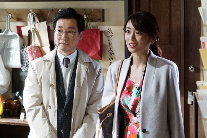 安井順平、泉里香/「海月姫」第2話より(C)フジテレビ