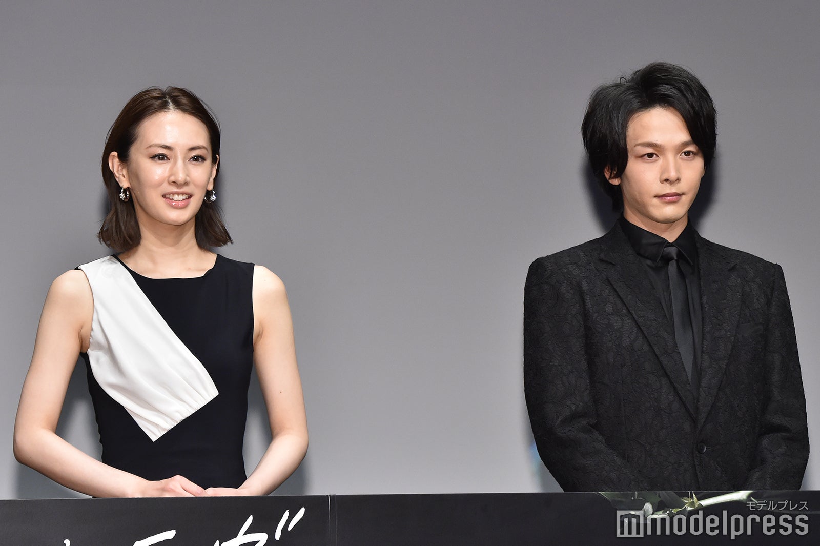 北川景子、中村倫也 （C）モデルプレス