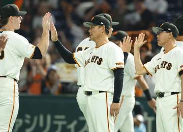巨人 今季最多タイ16安打11点 浦田3安打など打線活性化 橋上監督代行「理想的な攻撃でした」