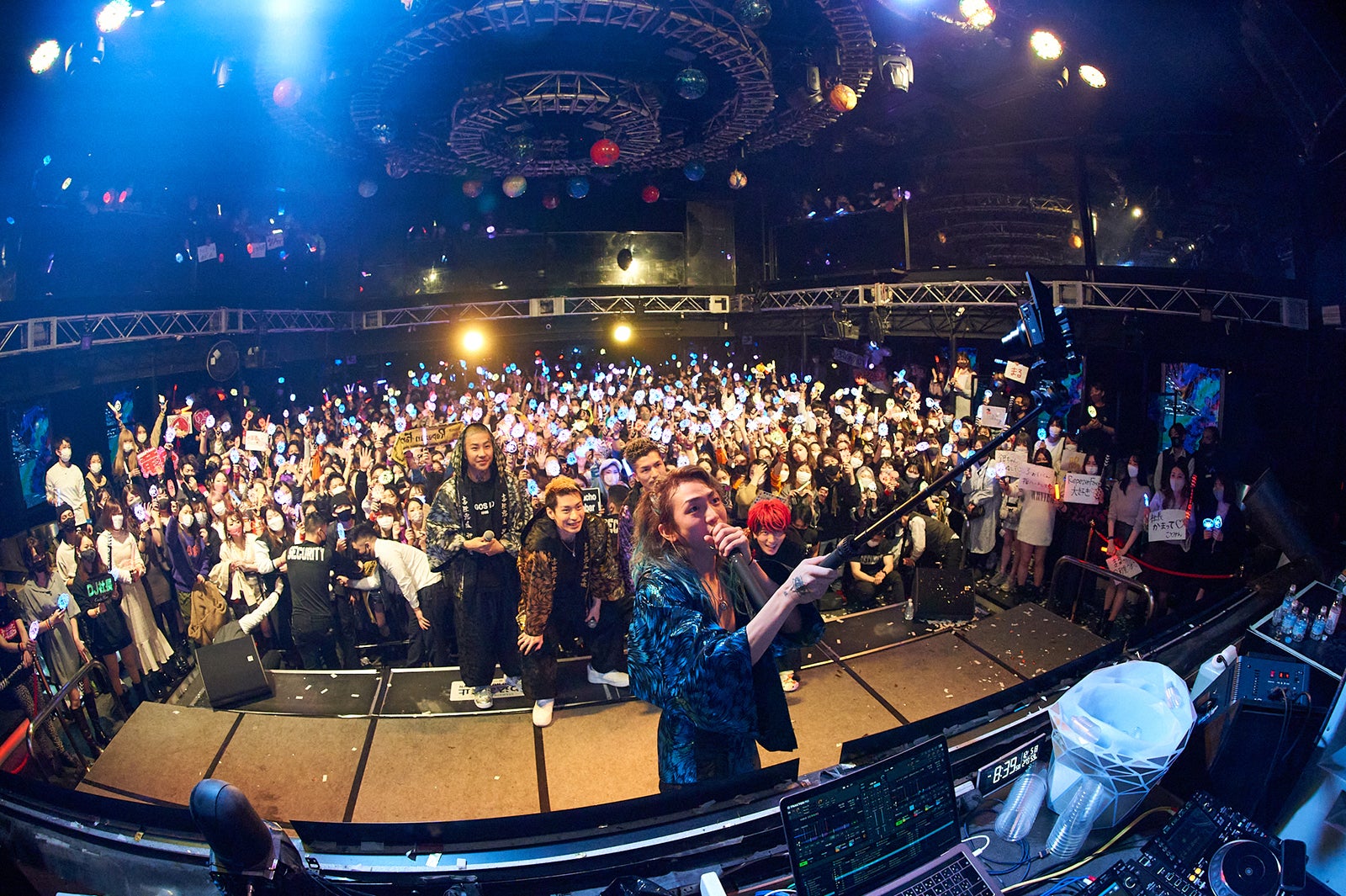 「レペゼン恐怖のカウントダウンライブ ～ガチで生配信～」（提供写真）