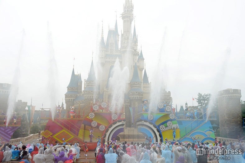 フィナーレに向けて放水量も増加