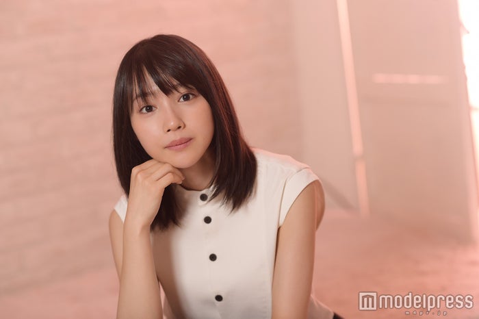 注目の ギター女子 新山詩織に一問一答 ファッション 美容 好きなモノ 一人暮らし開始で 目覚めた ことって モデルプレス