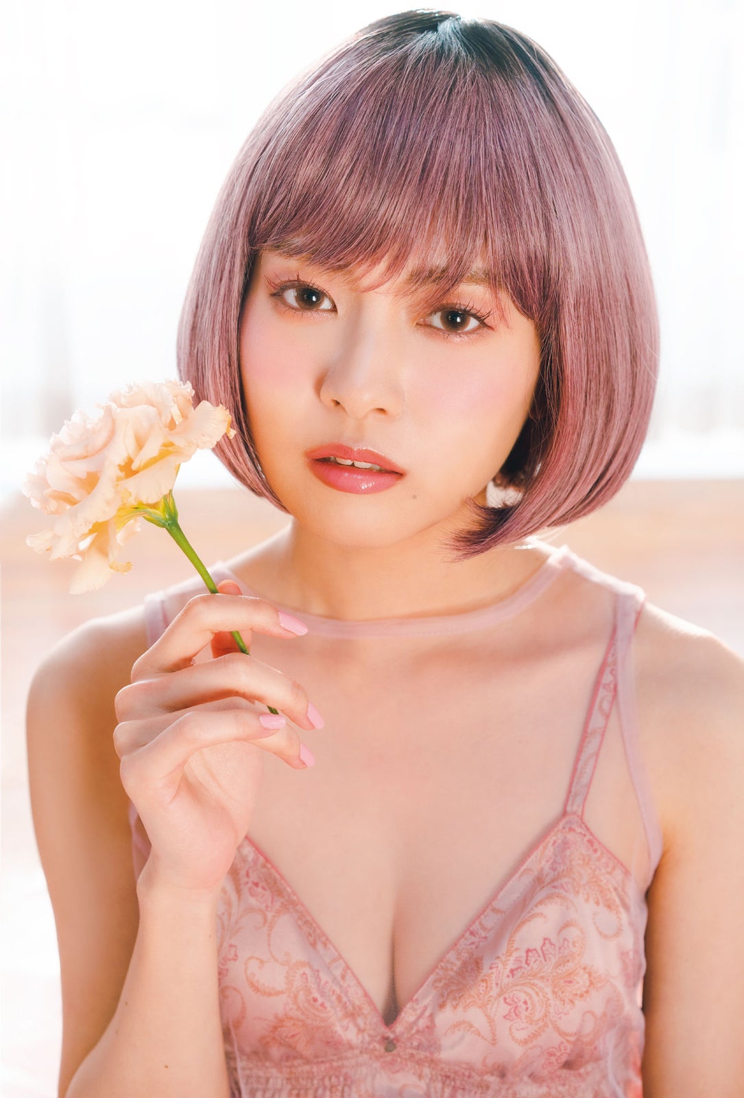 画像1/15) 「キラメイジャー」新條由芽、ピンクヘアで色っぽ