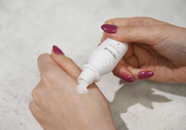 ムック本　付録　人気　おすすめ　オススメ　宝島社　宝島　レビュー　開封レビュー　開封　便利　優秀　当たり　最高　傑作　イグニス　ignis　スキンケア　コスメ　乳液　テクスチャー