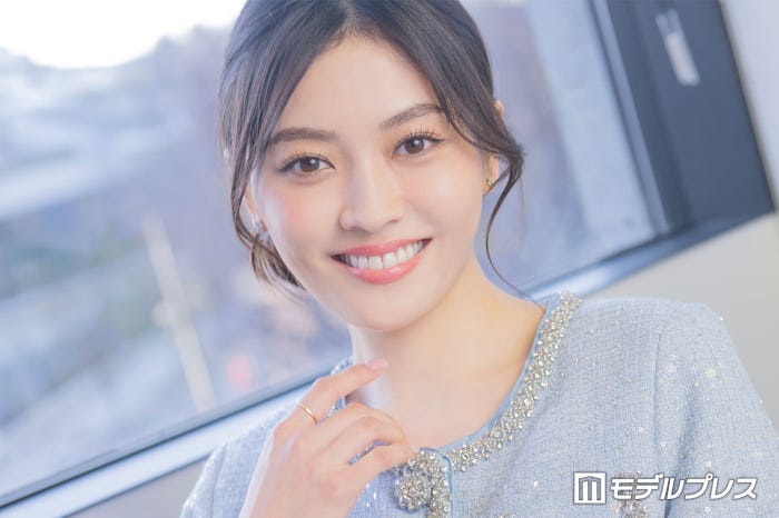 平松里菜(C)モデルプレス