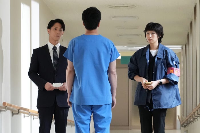 味方良介、佐久間由衣(提供画像)