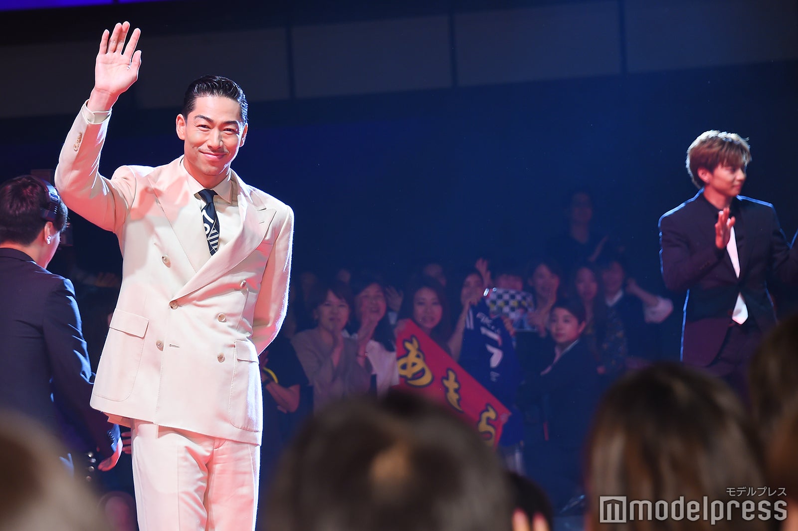 EXILE AKIRA（手前） （C）モデルプレス