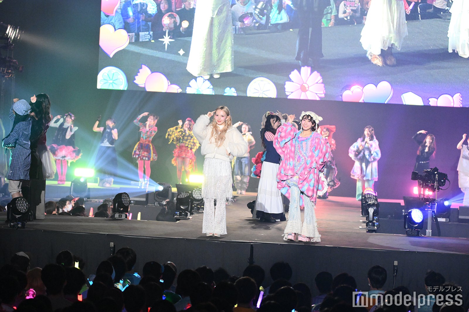 （C）モデルプレス