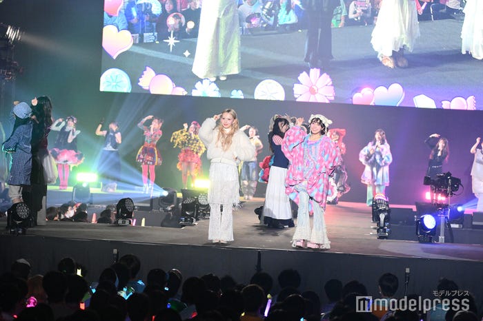 (C)モデルプレス