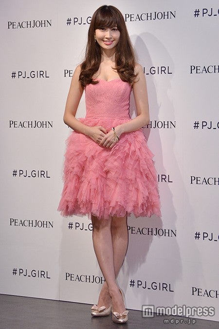 小嶋陽菜 Akb48卒業時期に言及 ドレスも決めている モデルプレス
