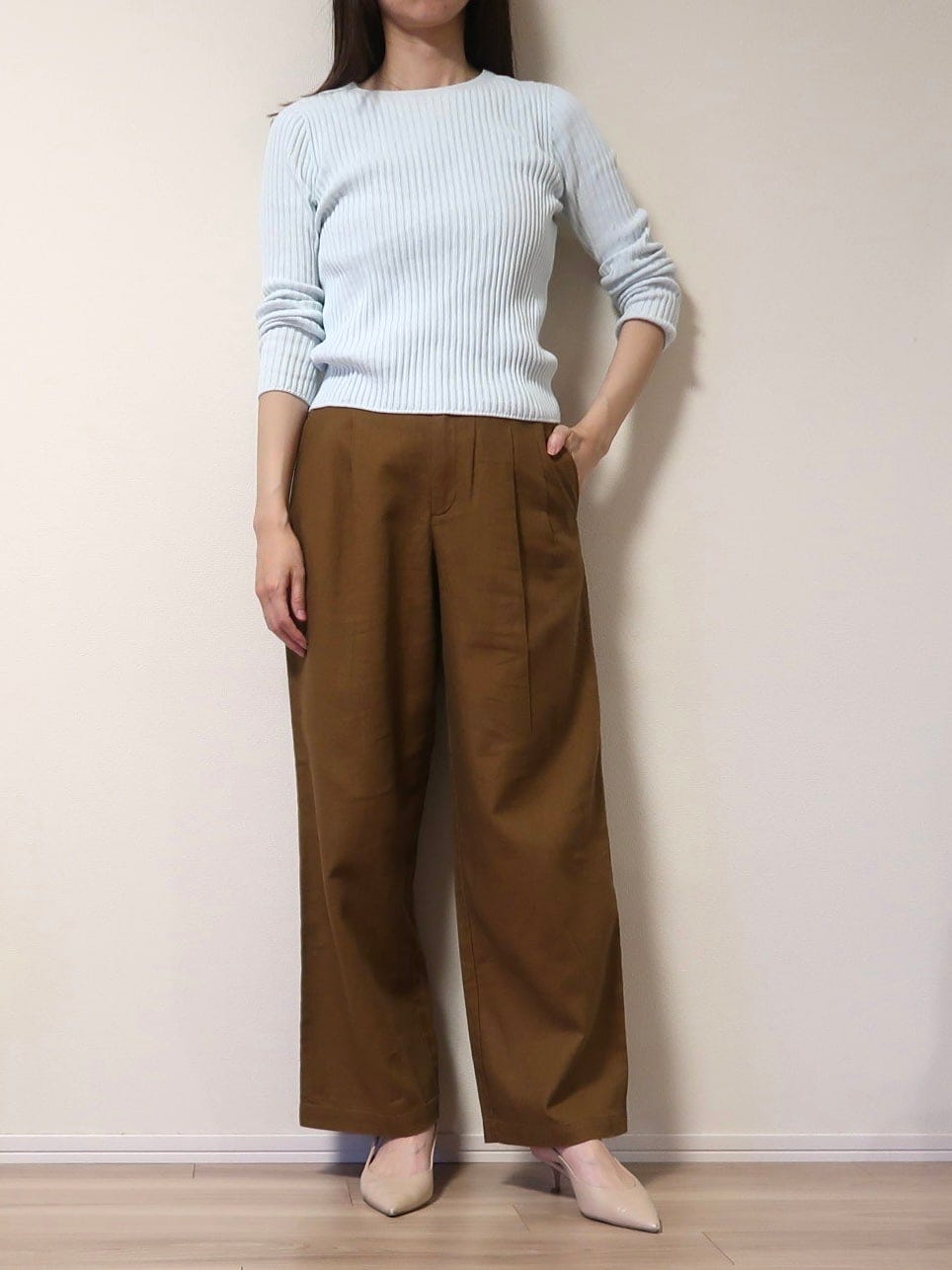 すとんと落ちてきれい見えする絶妙なワイドシルエットが大人向け