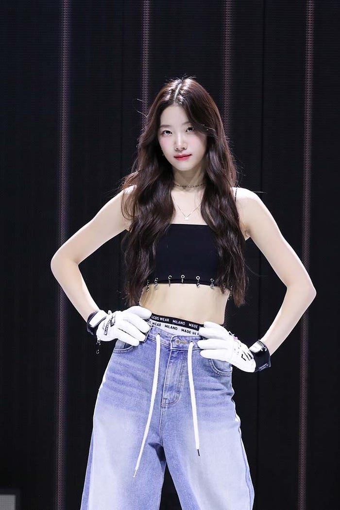 カズハ/LE SSERAFIM(P)&(C)SOURCE MUSIC