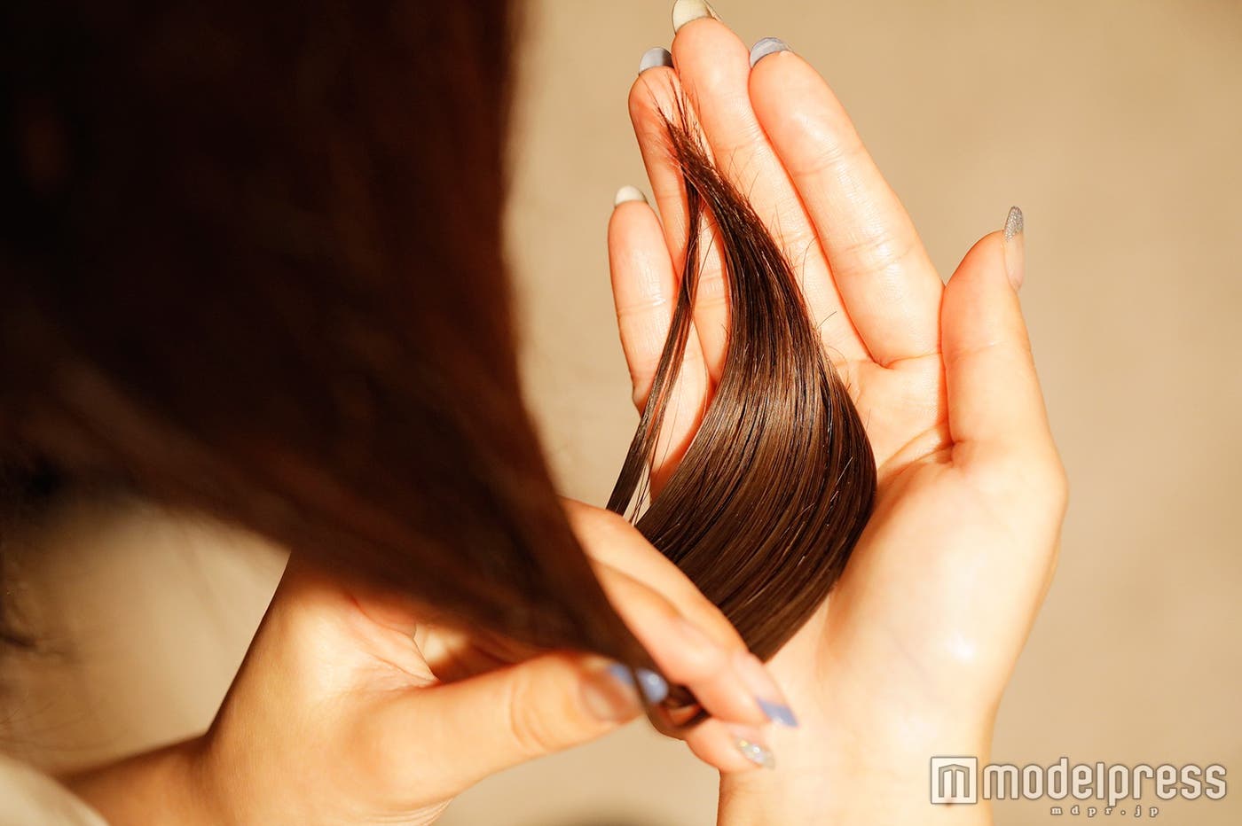 毛先までとぅるんとぅるんに(C)モデルプレス