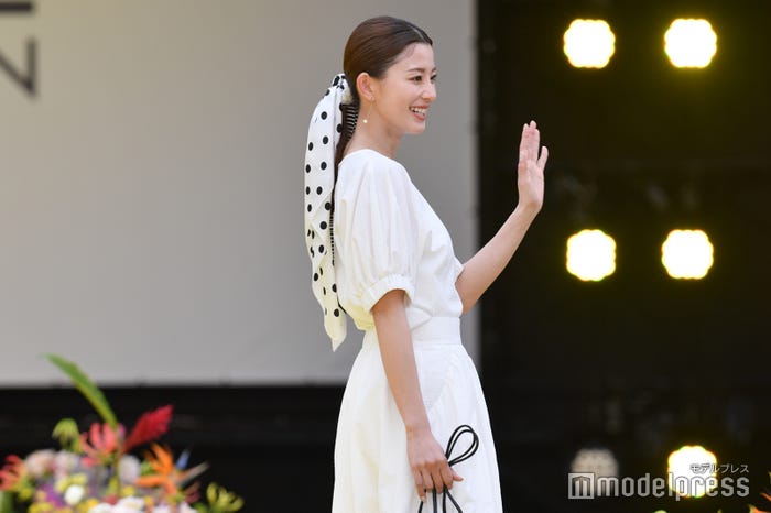 朝比奈彩(C)モデルプレス