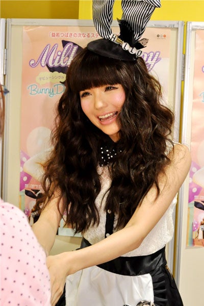 MilkyBunny（益若つばさ）